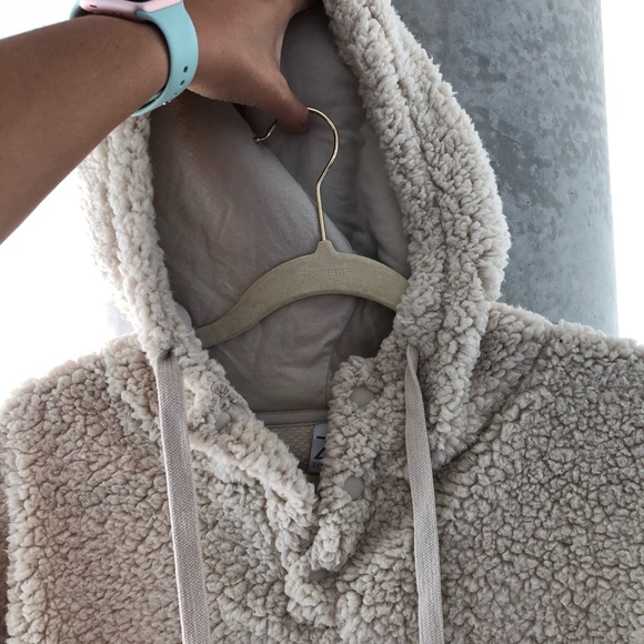 NWT Z by Zella Faux Shearling Pullover Hoo… - Picture 5 of 8